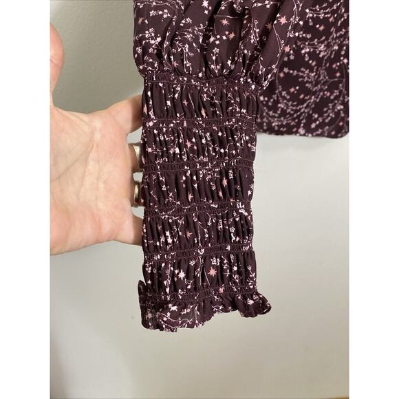 Max Studio Size Medium Ruffle Blouse Smocked Neck & Sleeves In Burgundy Boho - Picture 5 of 13